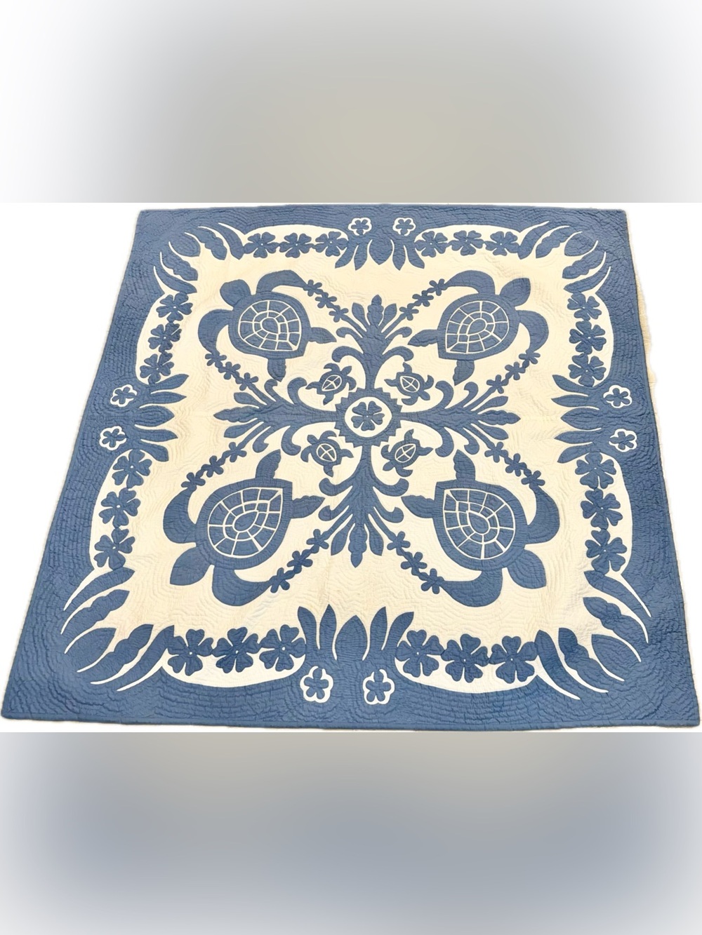 Queen Hawaiian Honu Turtle quilt & Pillow